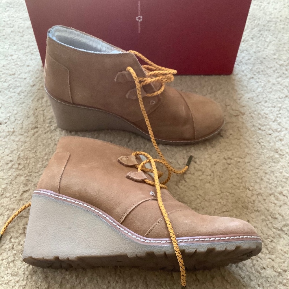 Toms lace up wedge booties